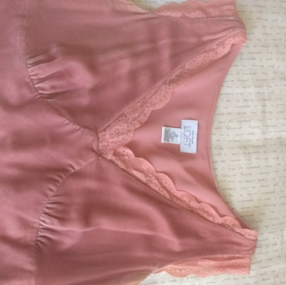 Beautiful lace trimmed shell